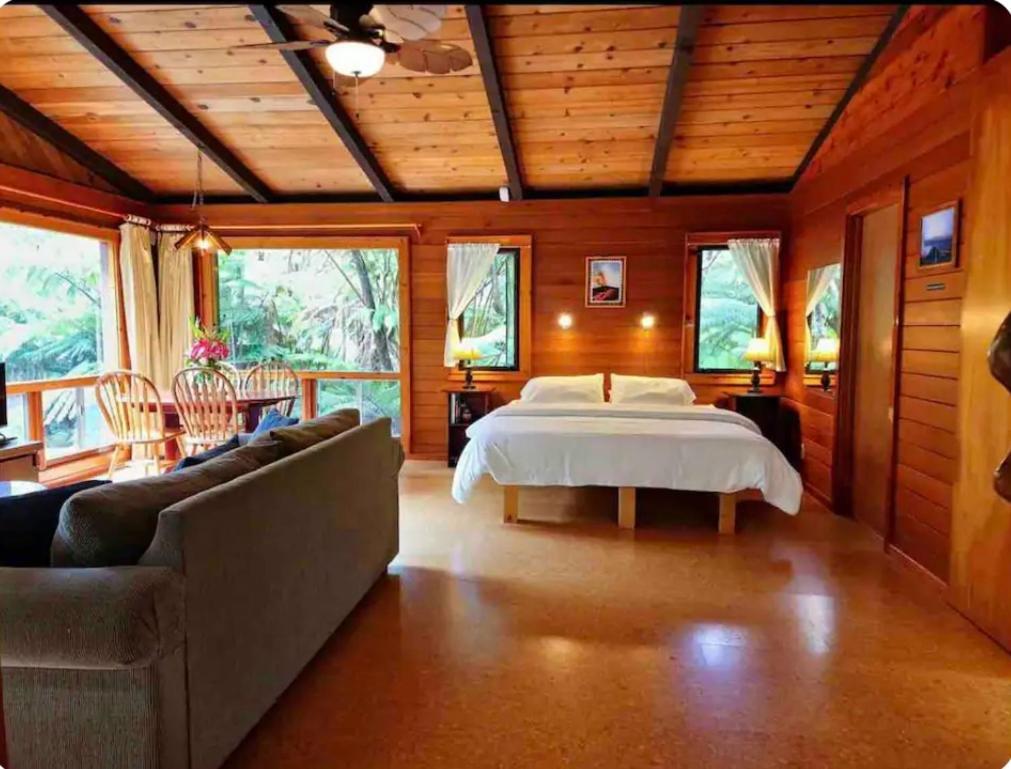 The Pacifica Inn Волкейно Екстериор снимка