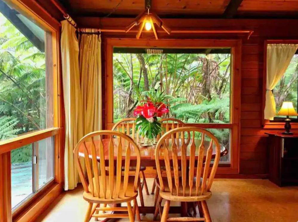 The Pacifica Inn Волкейно Екстериор снимка
