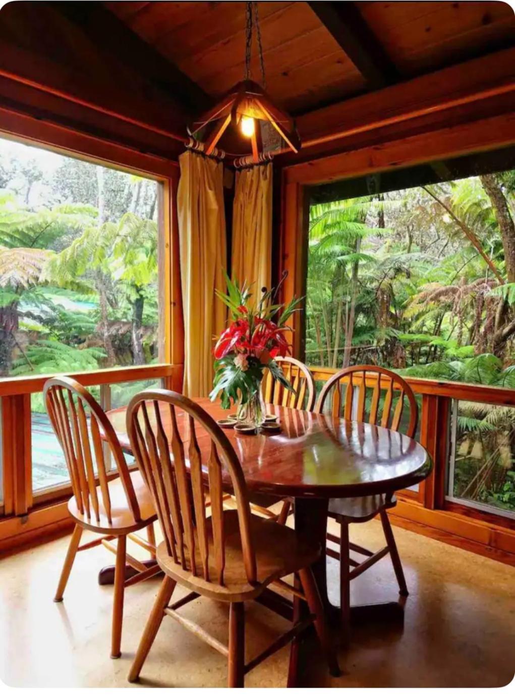 The Pacifica Inn Волкейно Екстериор снимка