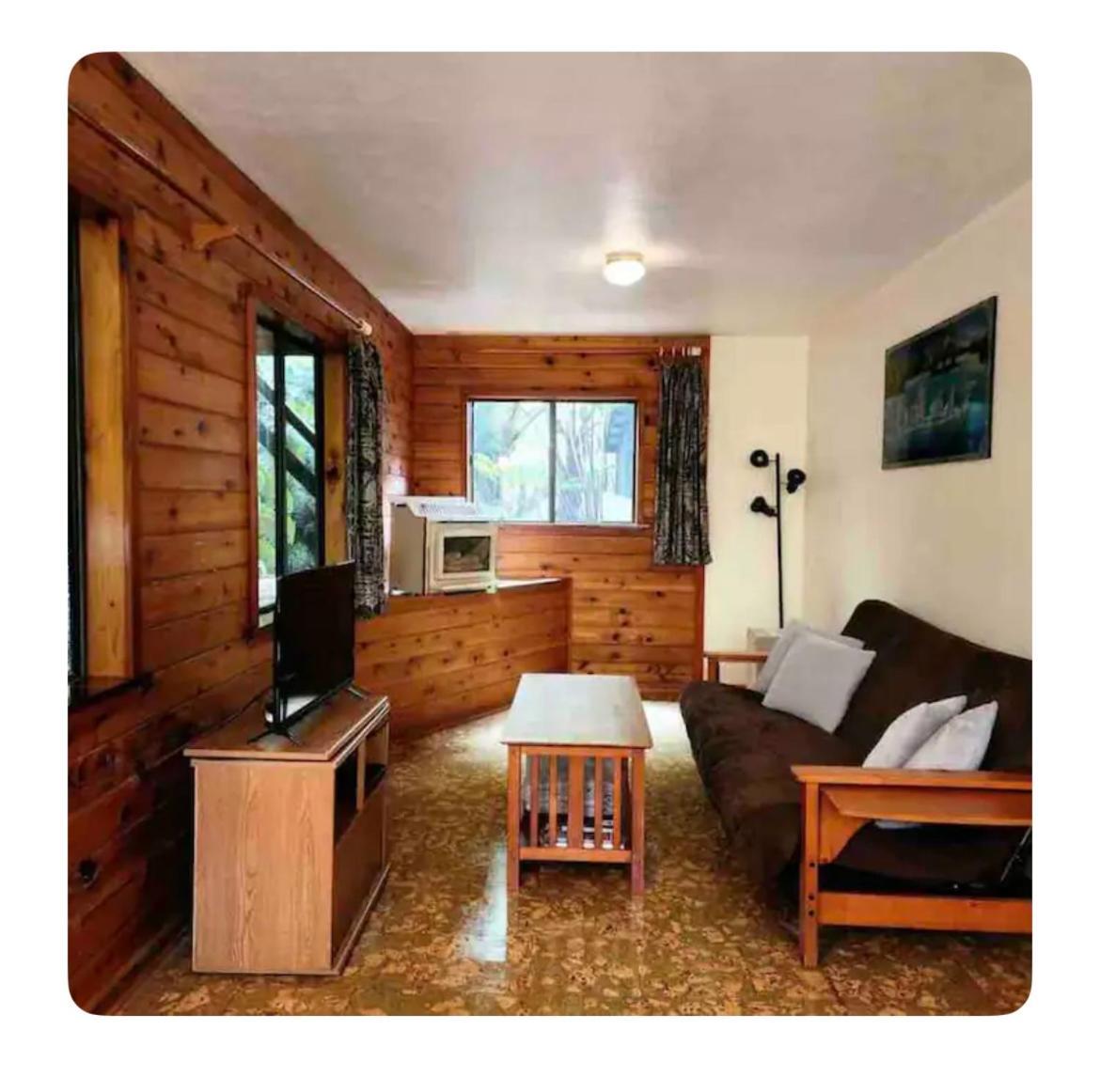 The Pacifica Inn Волкейно Екстериор снимка