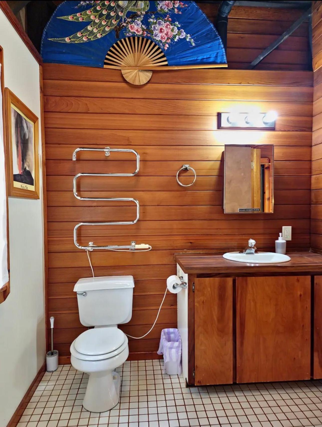 The Pacifica Inn Волкейно Екстериор снимка