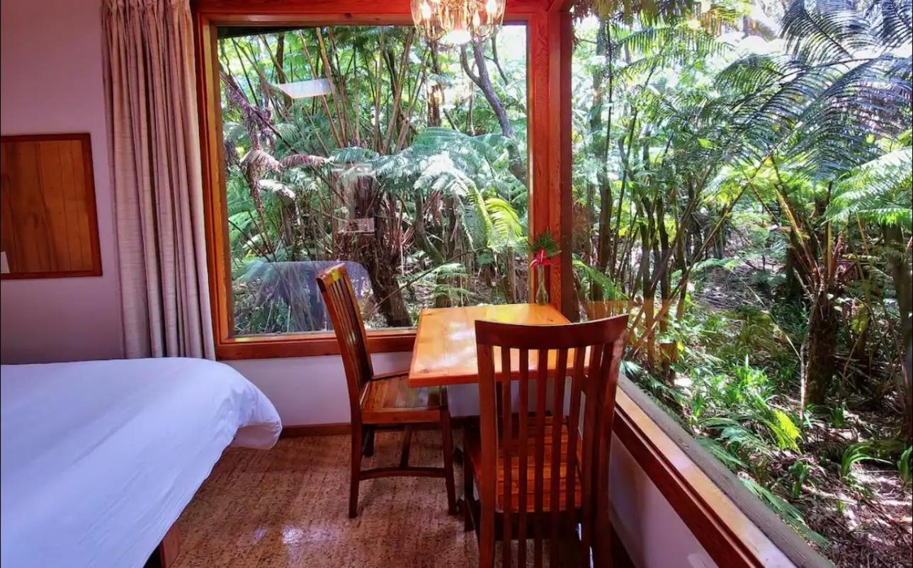 The Pacifica Inn Волкейно Екстериор снимка