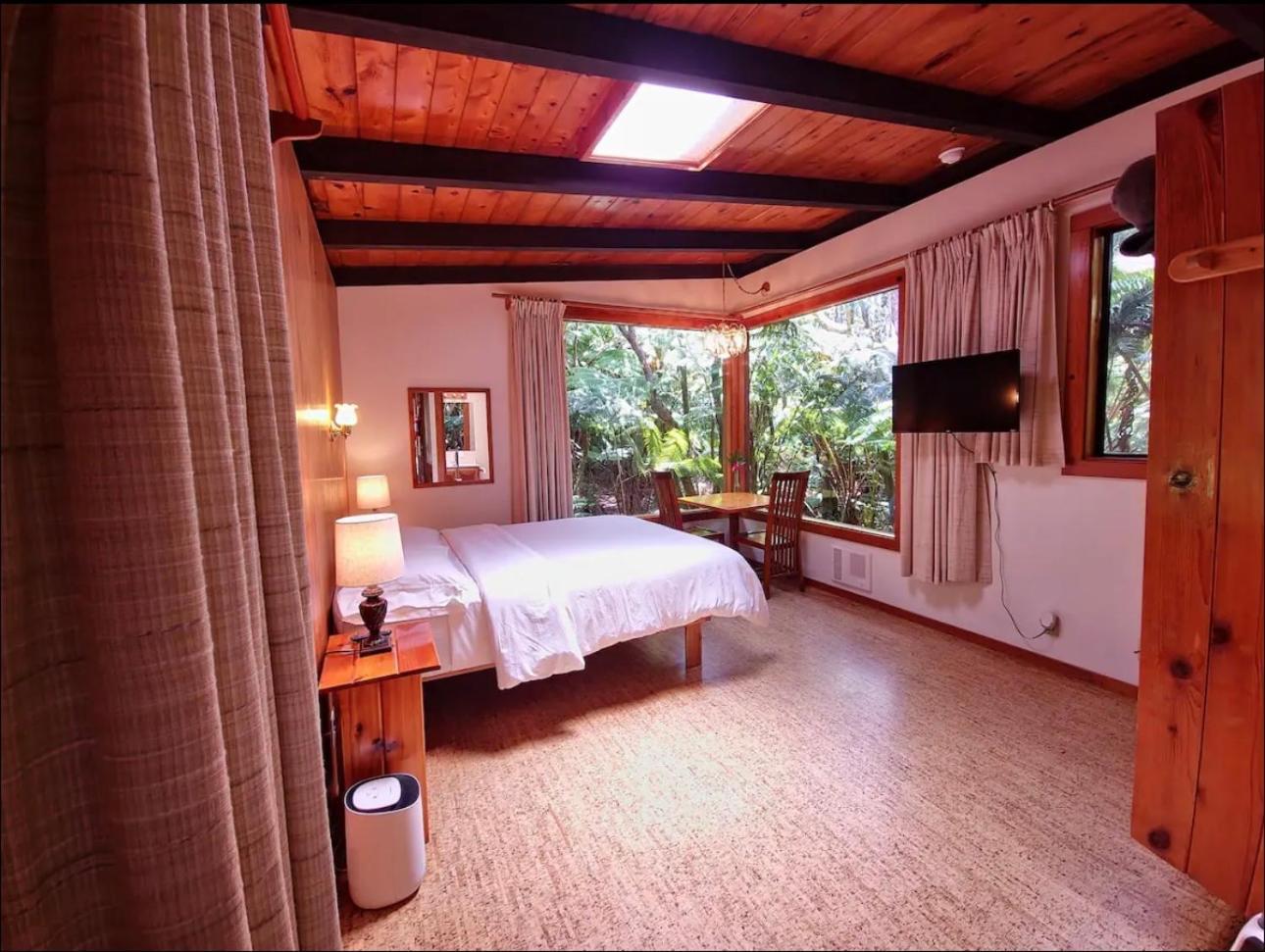 The Pacifica Inn Волкейно Екстериор снимка